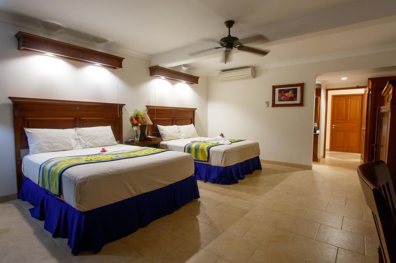 Manta Ray Bay Resort Colonia Luaran gambar
