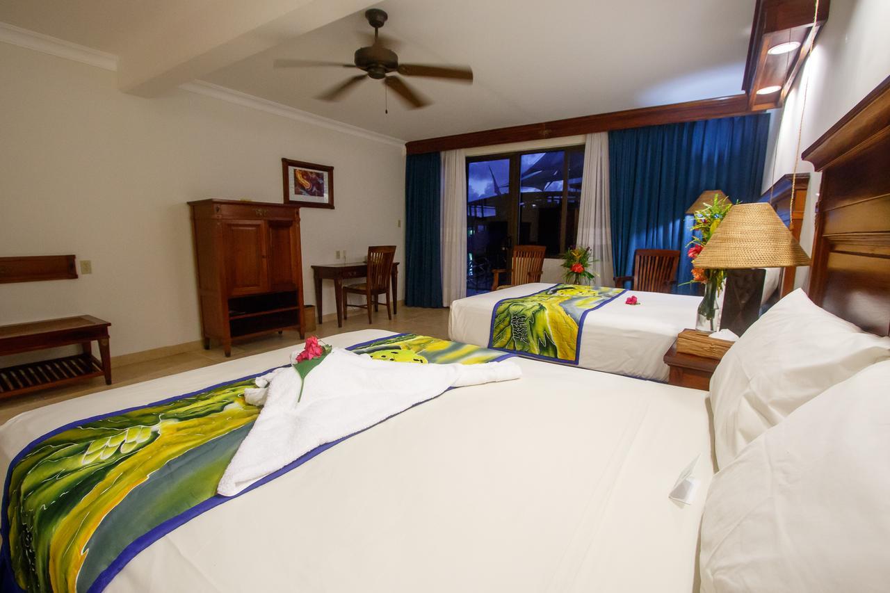 Manta Ray Bay Resort Colonia Luaran gambar